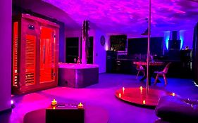 Love room La Villa Des Charmes-34450 vias